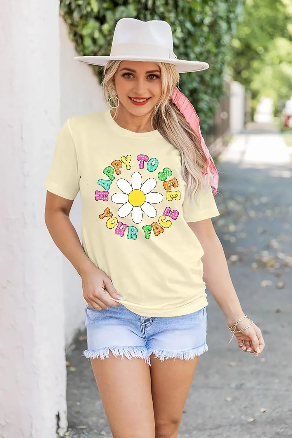 Happy to See Your Face Shirt: Women Funny Teacher T-Shirt First Day of School Shirts Groovy Back to School Tee Top